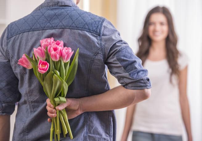 10 Signs Of True Love From a Man